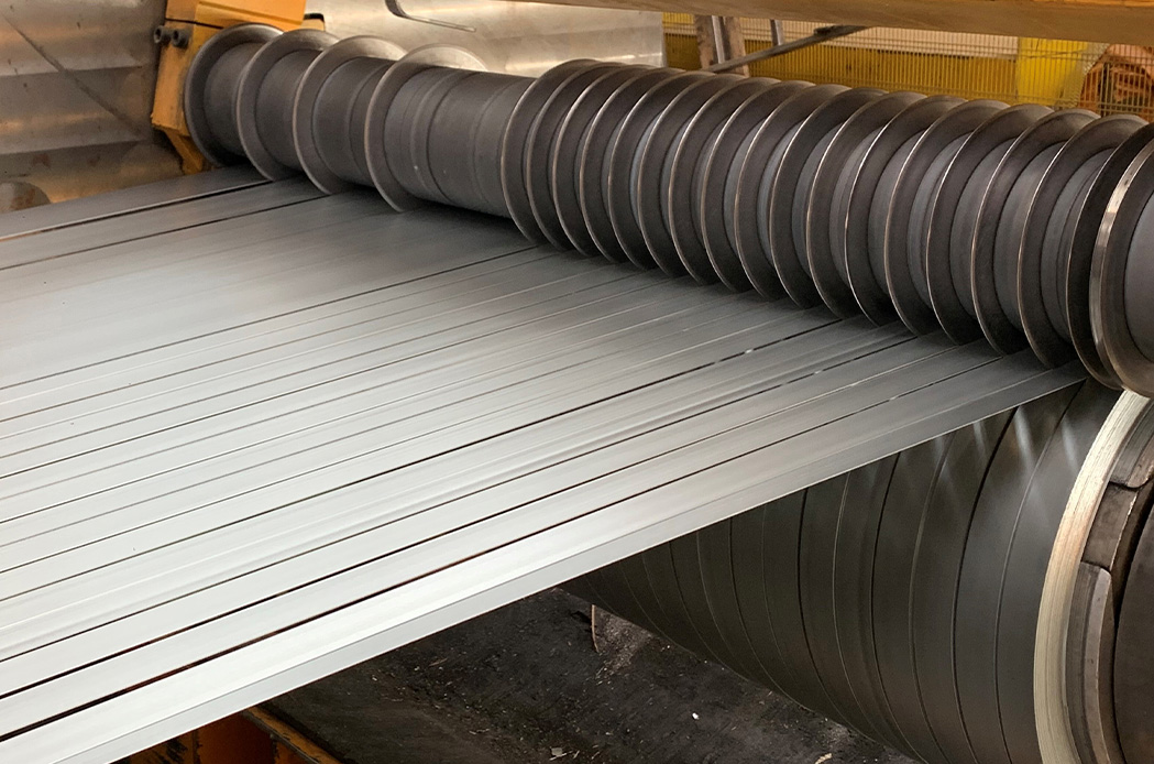 Metal sheet cutter